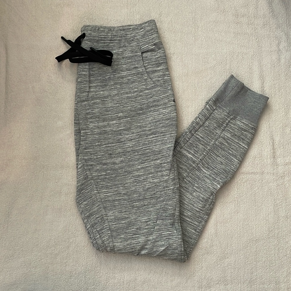 Kyodan Gray Joggers Men’s Size Medium
